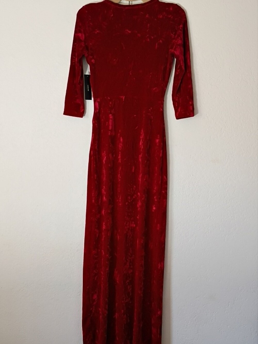 Lulu's Women's Wine Red Velvet Long Sleeve Gown Maxi Dress Size S - Picture 6 of 11